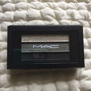 MAC VELUXE PEARLFUSION SHADOW in Cool Companions